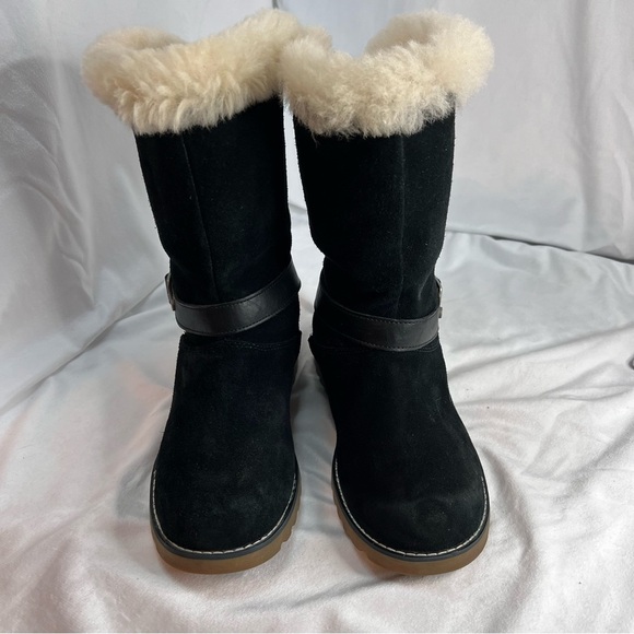 UGG Black Nessa Boots - Picture 3 of 10